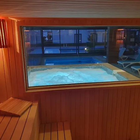 A Dreamy Luxury One-bedroom With Special Views Of The Forest, Sea And Sunset Lägenhet *