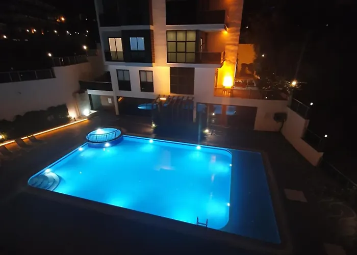 A Dreamy Luxury One-Bedroom Apartment With Special Views Of The Forest, Sea And Sunset *