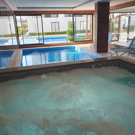 A Dreamy Luxury One-bedroom With Special Views Of The Forest, Sea And Sunset Апартаменты *