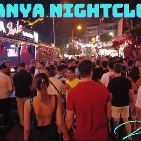 A Dream House With A Dream View In Royal Park 阿拉尼亚