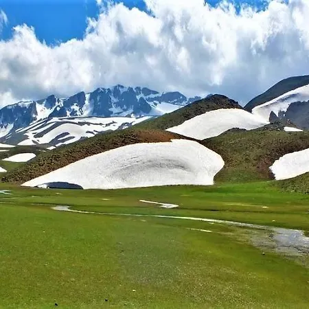 A Dream House With A Dream View In Royal Park 公寓